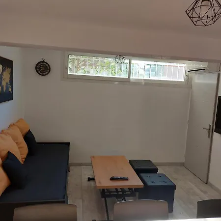 Apartment T2 Centre A 10 Mn Des Plages Agde