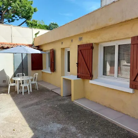 Apartment T2 Centre A 10 Mn Des Plages Agde